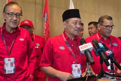 Hajiji dalam sidang akhbar selepas menghadiri Persidangan Agung Khas Gagasan Rakyat di SICC, Kota Kinabalu.