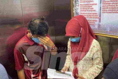 Sepasang kekasih dijatuhi hukuman empat sebatan atas pertuduhan persediaan melakukan persetubuhan luar nikah pada Disember tahun lalu.