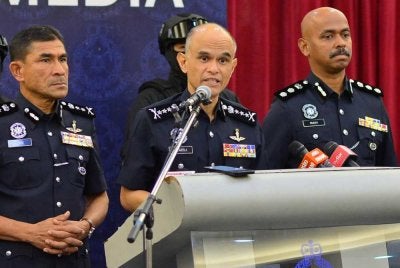 Shazeli dalam sidang media di IPK Selangor pada Isnin.