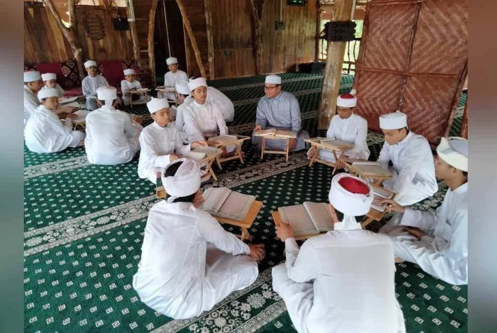 Sekolah yang menggunakan pendekatan sama iaitu gabungan hafazan, agama dan akademik mulai tumbuh bagaikan cendawan di seluruh negara.