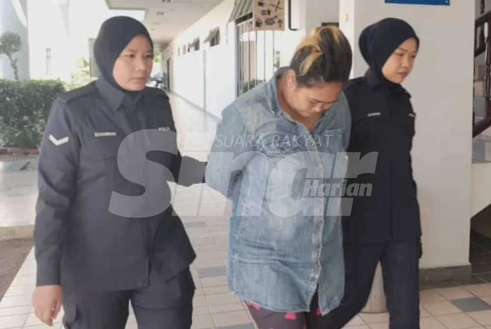 Tertuduh mengaku bersalah atas pertuduhan menawarkan pakej perkhidmatan seks. Foto Sinar Harian