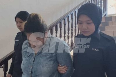 Tertuduh mengaku bersalah atas pertuduhan menawarkan pakej perkhidmatan seks. Foto Sinar Harian
