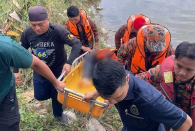 Remaja lelaki ditemui lemas selepas mandi dengan rakan di Sungai Langat di sini pada Rabu.