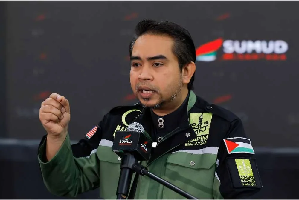 Sani Araby bercakap pada sidang media khas mengenai perkembangan terkini Misi Global Sumud Flotilla 2026 di SNCC pada Khamis. Foto Bernama
