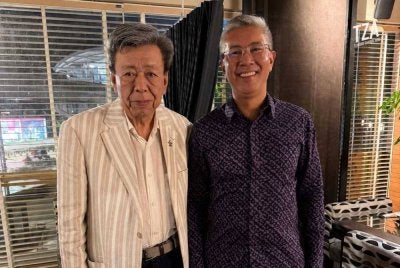 Sultan Selangor bersama Tengku Zafrul 
