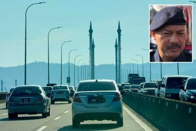 Sebanyak 1.9 juta kenderaan dijangka masuk Pulau Pinang sepanjang cuti Aidiladha, cuti panjang. Gambar kecil: Azizee