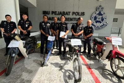 Polis berjaya menyelesaikan lapan kes curi motosikal di sekitar Sentul selepas menahan enam ahli Geng Hadi.
