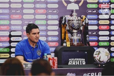 Munoz mengakui berdepan dilema pemilihan pemain menjelang aksi final Piala Malaysia menentang Kuching City FC. Foto: Johor Southern Tigers