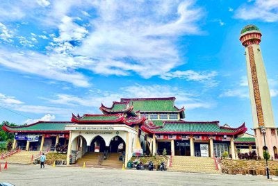 Masjid Jubli Perak Sultan Ismail Petra atau lebih dikenali sebagai Masjid Beijing kini memerlukan dana RM400,000 bagi kerja penambahbaikan kemudahan dan infrastruktur.