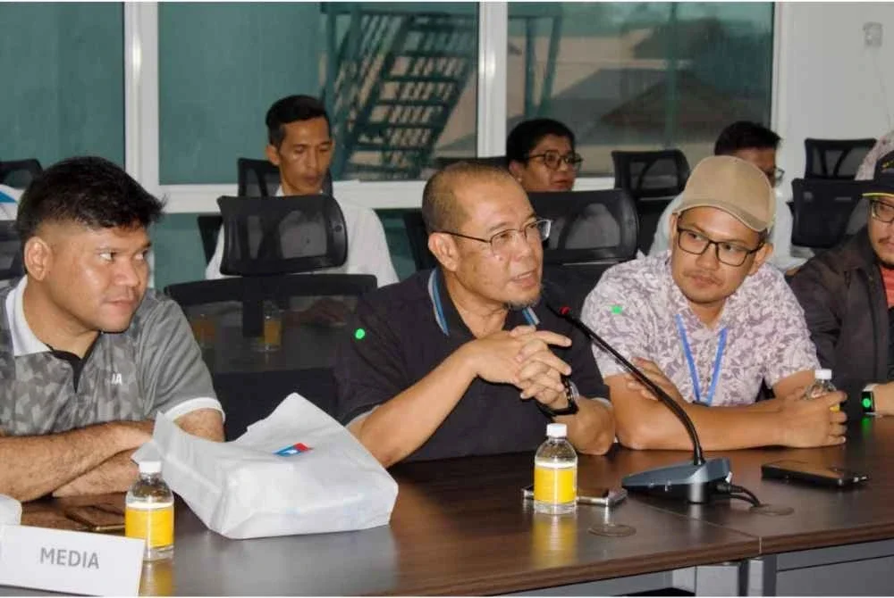Antara barisan petugas media yang hadir sempena Majlis Hi-Tea Majlis Pimpinan Negeri (MPN) Keadilan Perak bersama pengamal media di Wisma Keadilan Negeri Perak di Meru Raya pada Sabtu.