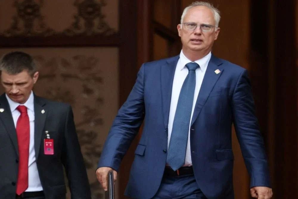 Ketua Pegawai Eksekutif Dana Pelaburan Langsung Rusia (RDIF), Kirill Dmitriev mengulas laporan yang AS dan Iran hampir mencapai persetujuan untuk melanjutkan gencatan senjata selama 60 hari. Foto Reuters