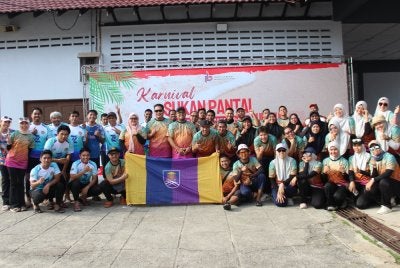 Wajah ceria atlet dan pegawai UiTM selepas muncul antara kontinjen paling menyerlah dengan raihan tiga emas pada SUPANUN 2026.