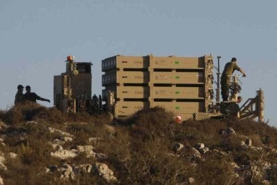 Kumpulan Hizbullah Lubnan melancarkan 12 serangan dalam tempoh 24 jam lalu terhadap tentera Israel di selatan Lubnan dan utara Israel. Foto Agensi