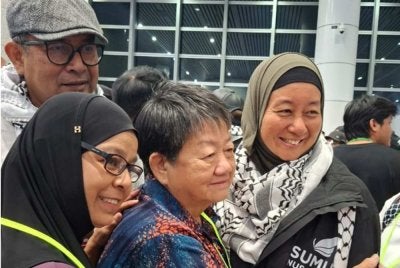 Seramai 28 aktivis Malaysia yang menyertai misi GSF 2.0 selamat tiba di Lapangan Terbang Antarabangsa Kuala Lumpur (KLIA) pada Ahad.