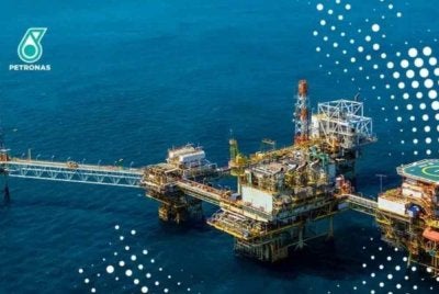 Petronas mengesahkan mengenai satu insiden kira-kira jam 12.50 tengah hari semalam ketika kerja-kerja penyelenggaraan bot penyelamat di FSO Sepat di luar pantai Terengganu yang membabitkan empat pekerja kontraktor.