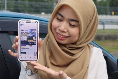 Pengguna digalakkan memuat turun atau mengemaskini aplikasi WCE melalui Google Play Store dan Apple App Store.
