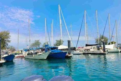 Kuota petrol subsidi di Pulau Tioman yang didakwa tidak lagi mencukupi bagi menampung keperluan harian penduduk setempat. Gambar hiasan 