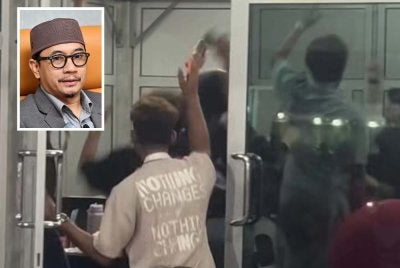 Tangkap layar video tular memaparkan program yang diadakan di Kupa Terengganu baru-baru ini. Gambar kecil: Muhammad Khalil