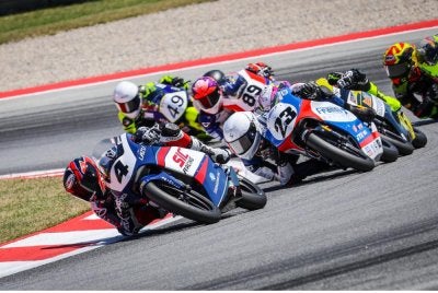 Aksi Qabil Irfan semasa membuka kempen Moto4 European Cup 2026 di Litar Barcelona-Catalunya, Sepanyol. FOTO: ZK RACING