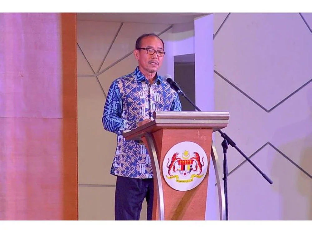 DR ISMAIL
