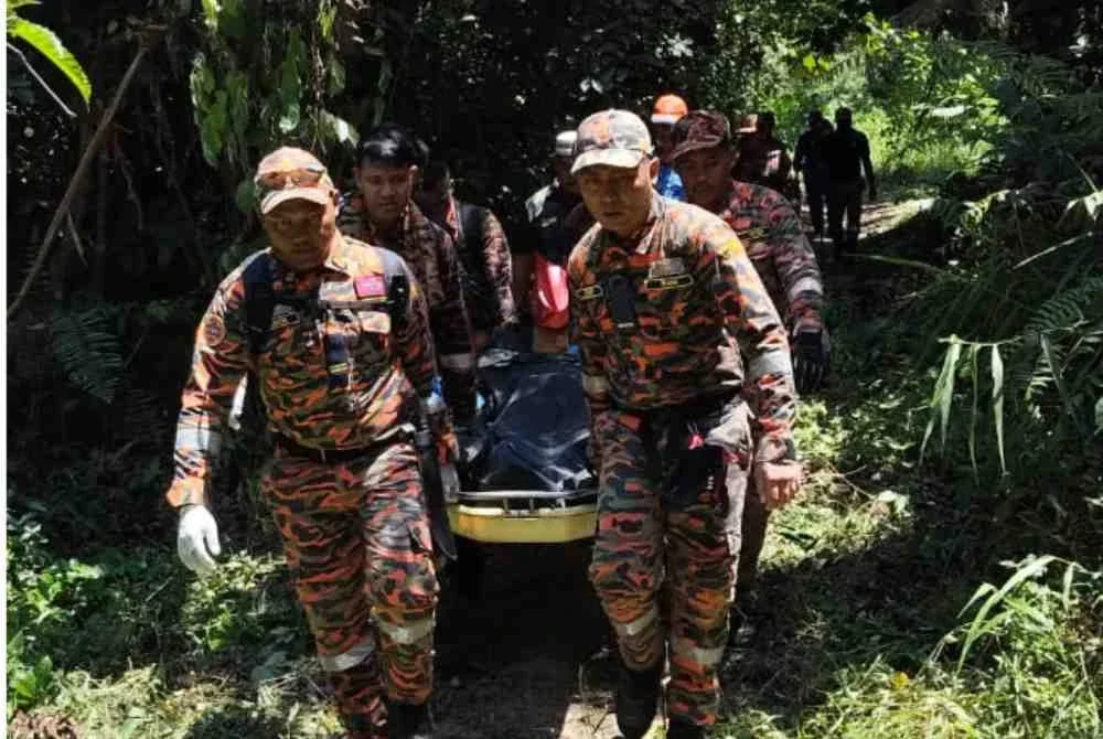 Mangsa, Nur Izzati Humaira Azizul, 19, ditemukan oleh pasukan mencari dan menyelamat (SAR) di kawasan kebun berhampiran lokasi dia dilaporkan hilang.Foto JBPM