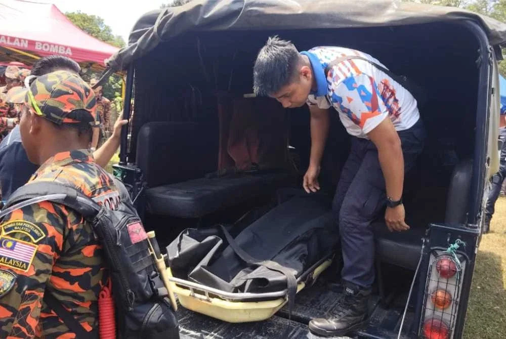 Mayat Nur Izzati ditemui selepas pencarian memasuki hari keempat pada Selasa. Foto: BOMBA SELANGOR