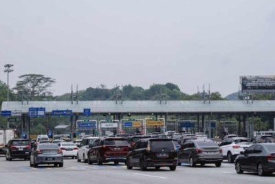 Jumlah trafik dijangka mencecah lebih 3 juta bermula 22 Mei lepas hingga 2 Jun di Lebuhraya KLK dan LPT1 berikutan sambutan Aidiladha dan cuti umum. Foto fail Bernama