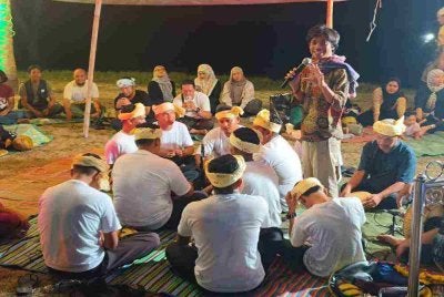 Usaha memelihara seni tradisi itu perlu dipergiat terutama dalam kalangan generasi muda supaya warisan berkenaan tidak berkubur begitu sahaja. Foto: SINAR HARIAN/HAZELEN LIANA KAMARUDIN