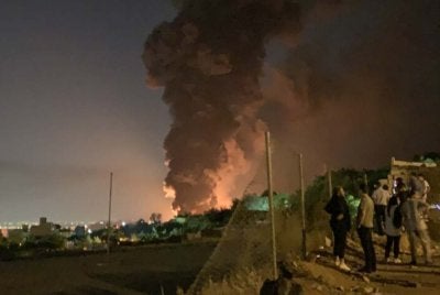 AS melancarkan serangan udara baharu yang menyasarkan sebuah tapak ketenteraan di selatan Iran - Foto: Anadolu