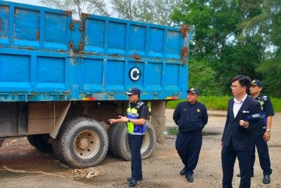 Kesalahan mengubah suai lori dengan menambah pagar di bahagian muatan tanpa kebenaran antara pelanggaran dikesan dilakukan pemilik dan pemandu kenderaan perdagangan sepanjang Ops Khas Kenderaan Perdagangan di negeri ini