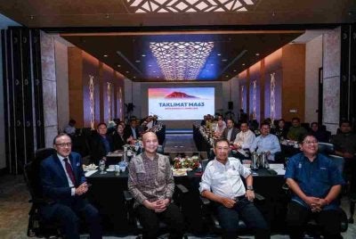 Armizan ketika hadir pada Sesi Perbincangan Khas Berhubung Status Perkembangan Pelaksanaan Hak 40 peratus Sabah bersama pimpinan utama GRS dan wakil ahli-ahli BBC DUN Sabah.
