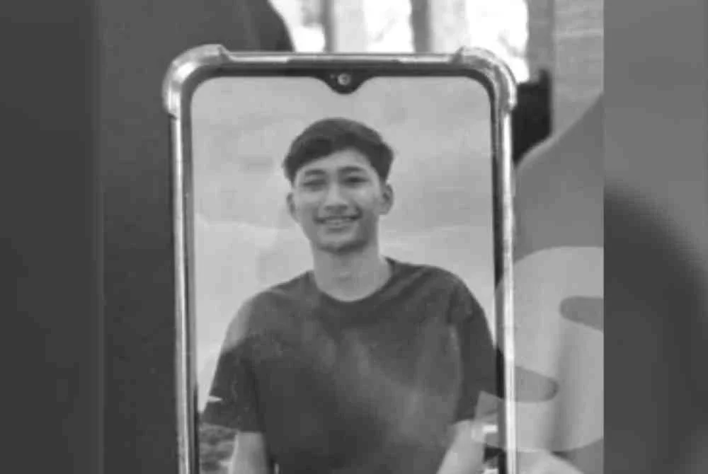 Mangsa, Muhammad Luqman Zurul Azli, 19, disahkan meninggal dunia di lokasi kejadian.