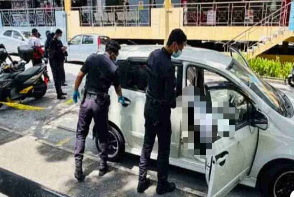 Mayat lelaki berusia 37 tahun itu ditemukan dalam keadaan berbau di dalam MPV jenis Perodua Alza oleh orang awam kira-kira jam 1 tengah hari.