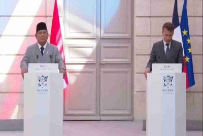 Prabowo (kiri) dan Macron. Foto Tempo