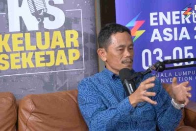 Nurhisham dalam program audio siar 'Keluar Sekejap'.