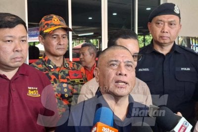 Saarani bercakap kepada pemberita pada Jumaat.