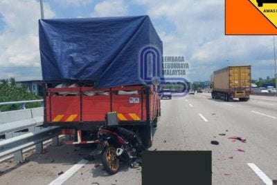 Keadaan di lokasi kejadian dikongsikan menerusi hantaran dimuat naik Pusat Pengurusan Trafik Lembaga Lebuhraya Malaysia dalam media sosial.