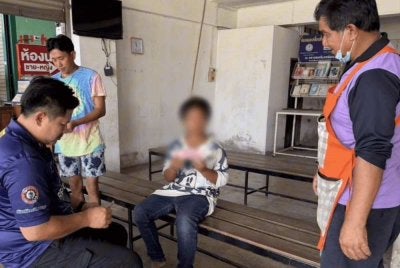 Kanak-kanak berkenaan diselamatkan dan diberikan tiket pulang ke kampung ibunya. Foto media sosial.