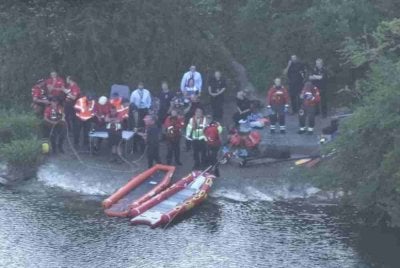 Bilangan individu yang maut selepas menghadapi kesukaran di kawasan air ketika gelombang haba meningkat kepada 14 orang, ketika polis Britain memberi amaran bahawa kawasan air terbuka adalah "amat berbahaya”.