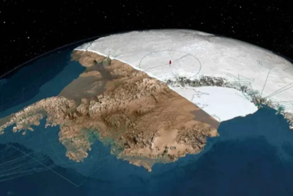 Ketebalan ais di Antartika secara purata dianggarkan kira-kira 2,160m dengan ukuran paling maksimum pernah direkodkan ialah 4,776m yang ditemui di Adelie Land di Antartika Timur. - Foto Agensi