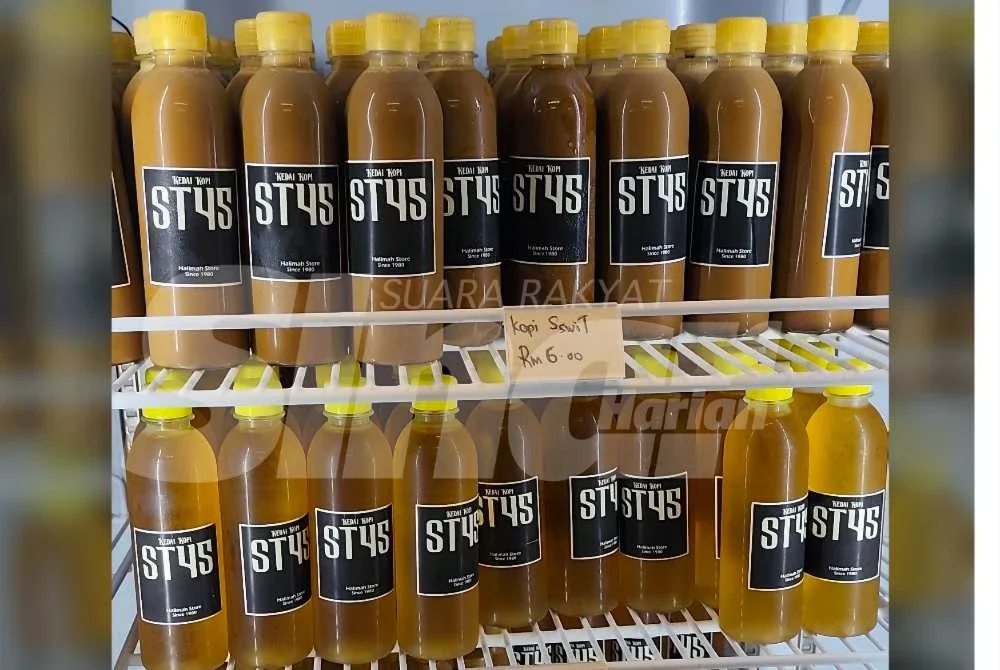 Beberapa jenis kopi yang dijual mendapat sambutan menggalakkan daripada pelanggan.