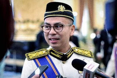 Fahmi ditemui media selepas Istiadat Menghadap dan Pengurniaan Darjah Kebesaran, Bintang dan Pingat Persekutuan bersempena Ulang Tahun Hari Keputeraan Rasmi Yang di-Pertuan Agong di Istana Negara pada Isnin. Foto Bernama