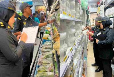 KPDN Selangor menjalankan Op Kesan 6.0 di seluruh negeri pada Isnin. Foto: KPDN Selangor