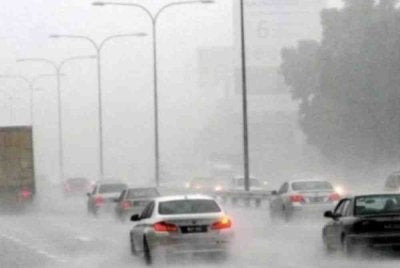 Beberapa kawasan di lima negeri dijangka mengalami ribut petir dan hujan lebat sehingga jam 1 pagi. Gambar hiasan 