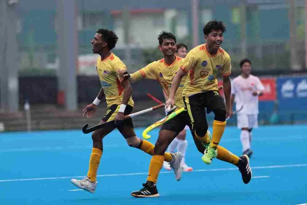 Pemain negara meraikan kejayaan mara ke separuh akhir selepas menewaskan China 3-0. Foto: Asian Hockey Federation