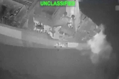 AS memaklumkan tenteranya telah melancarkan serangan peluru berpandu ke atas sebuah kapal tangki minyak yang dalam perjalanan menuju ke Iran. - FOTO: Awani 