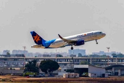 Pesawat syarikat penerbangan Israir berlepas dari Lapangan Terbang Antarabangsa Ben Gurion di pinggir Tel Aviv, Israel, pada 25 Ogos 2024. Gambar fail. Foto: Yossi Aloni/Flash90.