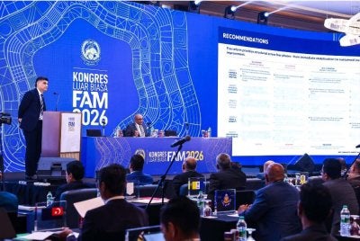 Kongres Luar Biasa FAM menyaksikan kelulusan pindaan statut FAM oleh kesemua 18 ahli gabungan. Foto: FAM