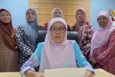 Alwiyah mengumumkan keluar dari Bersatu dan kembali sertai UMNO pada Khamis.