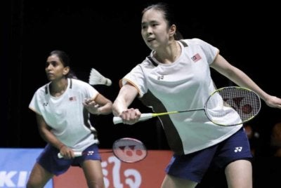 Pearly-Thinaah berjaya meneruskan kemaraan ke pusingan suku akhir Terbuka Indonesia 2026. Foto fail Bernama